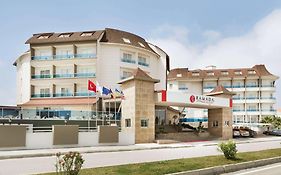 Ramada 4*